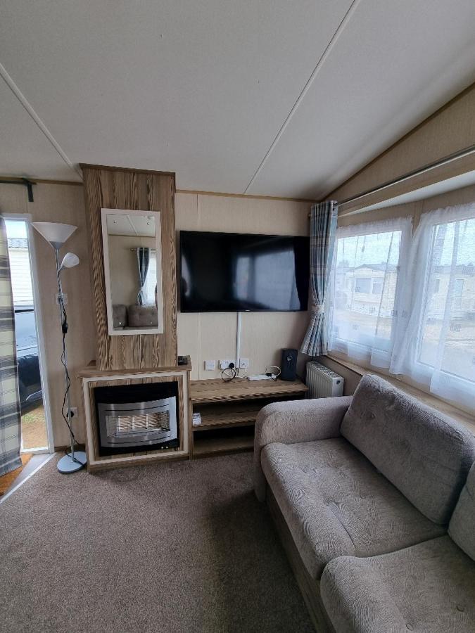 Willow-Static Caravan On Holiday Park Near Margate, Kent Hotel Birchington-on-Sea Bagian luar foto